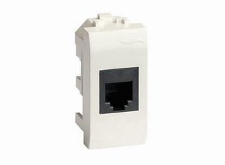 Компьютерная розетка RJ45 кат.5e, Brava, белая, 1 модуль DKC