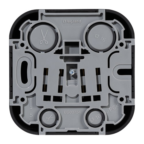 Розетка 1-местная для открытой установки с заземлением без защитных шторок 16А чёрный матовый QUTEO