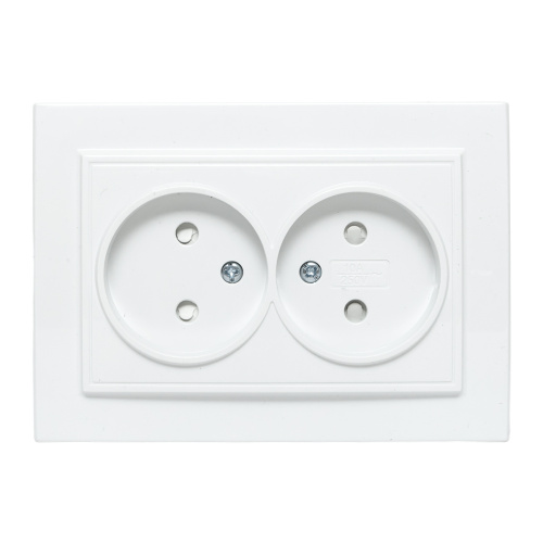Минск Розетка 2-местная СП без заземления 10А белая с защ. штор. EKF Basic