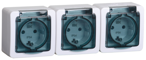 Розетка 3-местная для открытой установки РСб23-3-ГПБд с з/к IP54 ГЕРМЕС PLUS (цвет крышки: дымчатый)