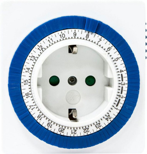 Розетка с таймером (суточная) 3500W/16A 230V, TM32
