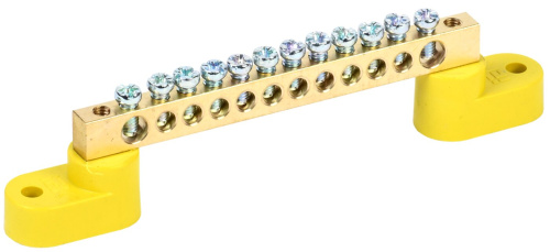 Шина PE "земля" на двух угловых изоляторах ШНИ-6х9-12-У2-Ж IEK